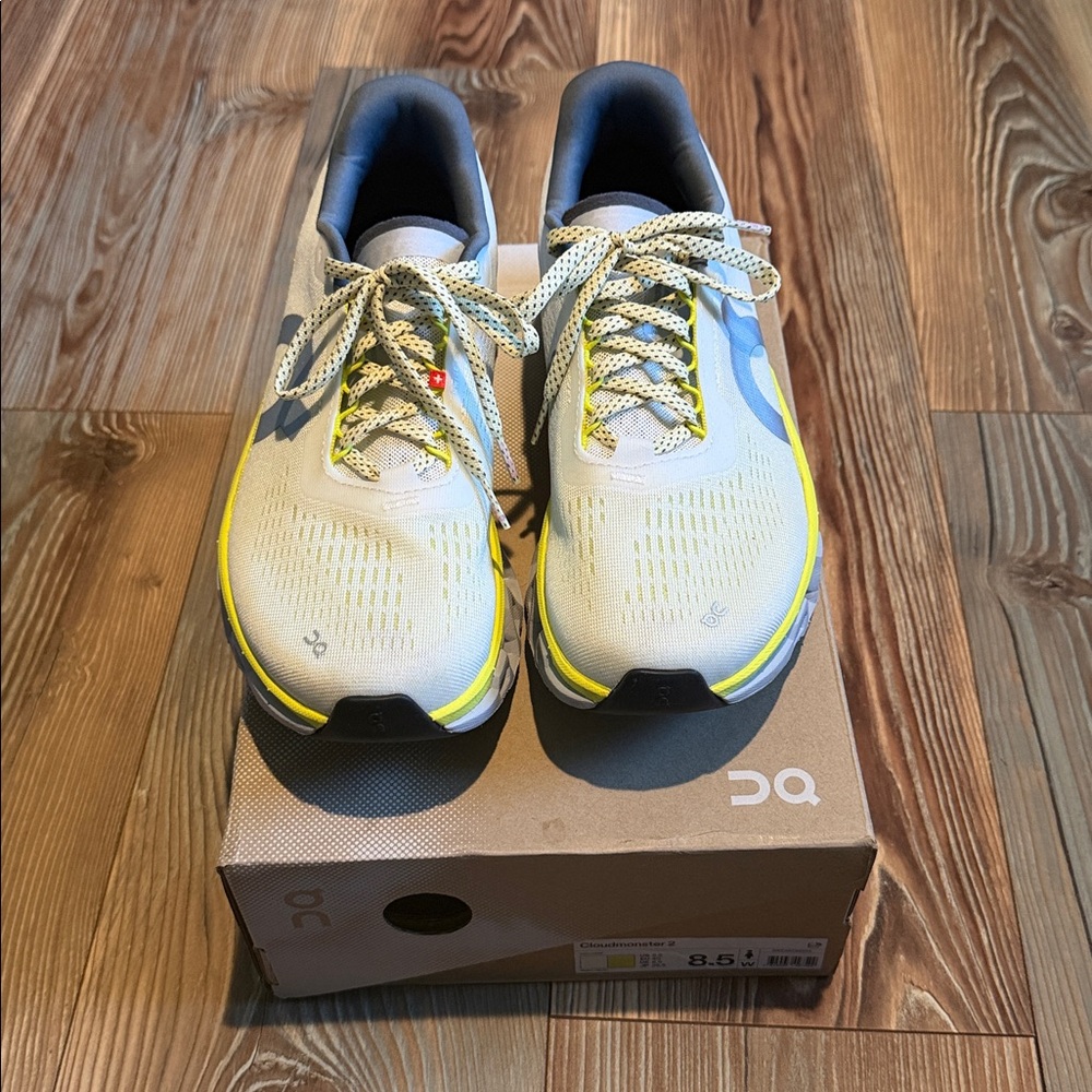 Women’s ON Running Shoes size 8.5